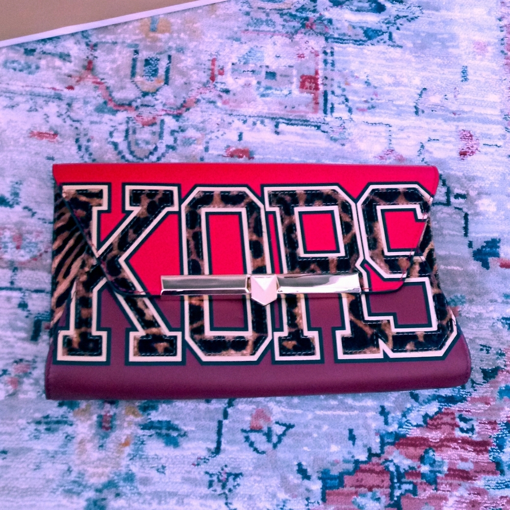 Michael kors envelope clutch